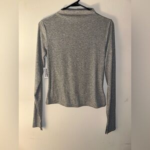 Old Navy Ultralite Go-Dry Long Sleeve Lightweight Top Size small NWT